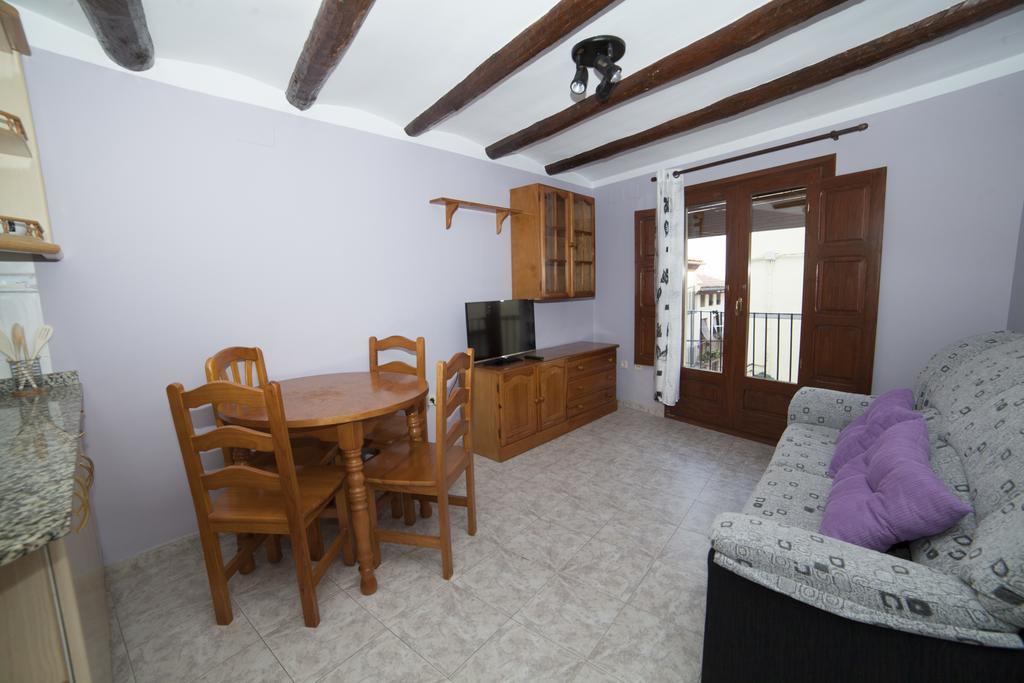 Apartamentos Prades Morella Quarto foto