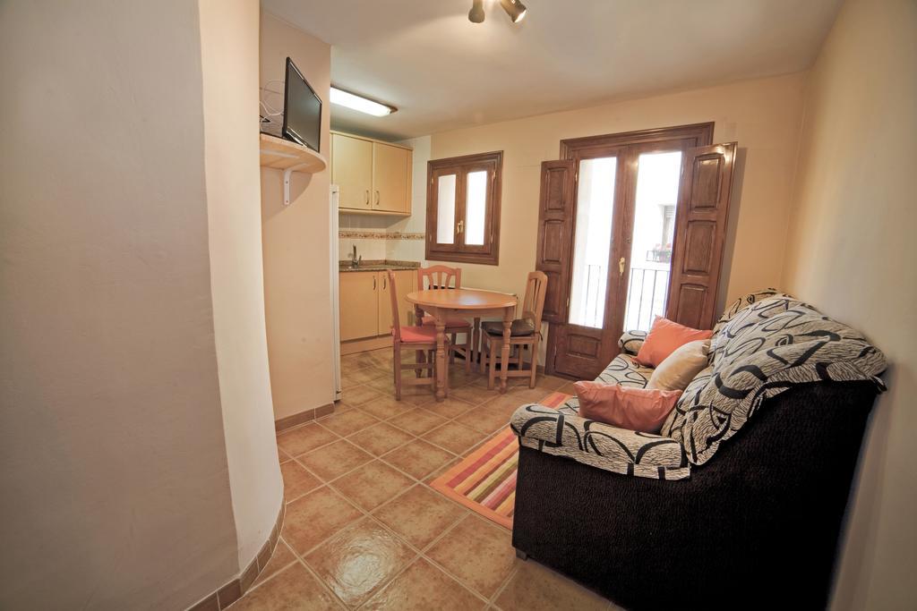 Apartamentos Prades Morella Quarto foto